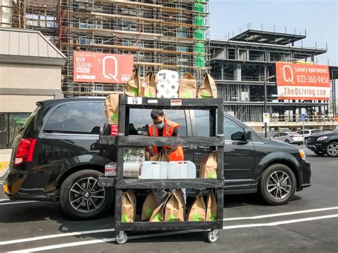 Grab A ‘smart Cart First Amazon Fresh Opens To Public In Woodland