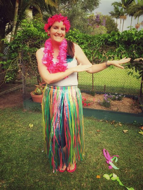 Hawaiian Themed Party Outfits Photos Cantik