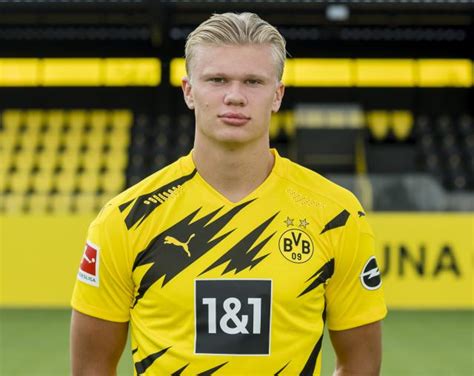 Born 21 july 2000) is a norwegian professional footballer who plays as a striker for bundesliga club borussia dortmund and the norway national team. Solskjaer furious about Manchester United not signing Haaland