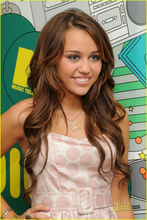 Miley Cyrus Is A VIP On TRL Photo 1295571 Pictures Just Jared