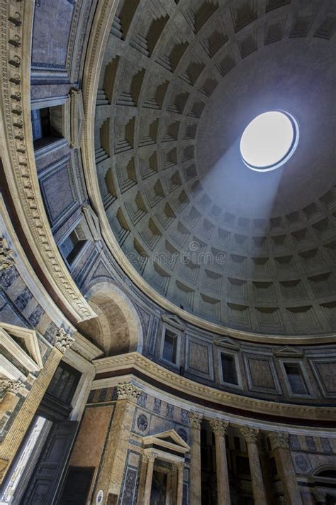 Pantheon In Rome Italy Editorial Stock Image Image Of Beam 33425994