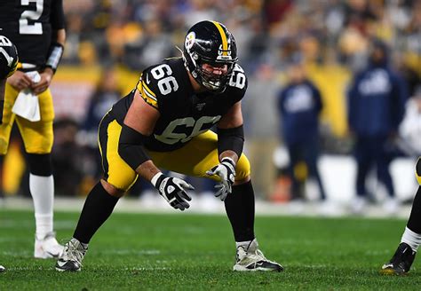 Stay up to date on david decastro and track david decastro in pictures and the press. David DeCastro Injury Highlights Pittsburgh Steelers Week 1 Talking Points - Last Word on Pro ...