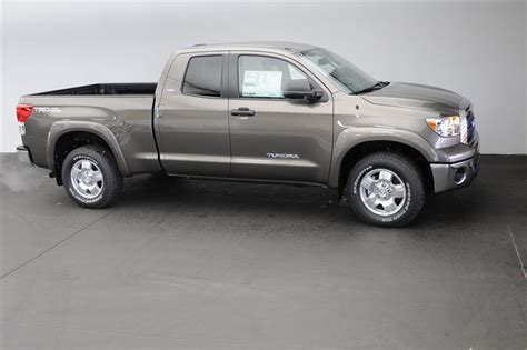 Performance And Safety Reviews Of The 2013 Toyota Tundra Double Cab 4x4