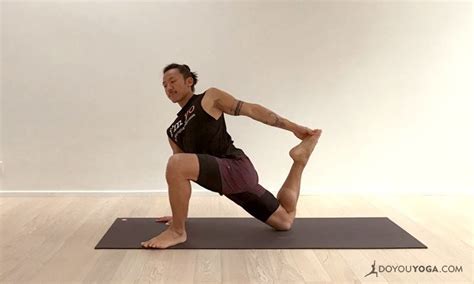 5 Yoga Poses To Strengthen And Stretch The Psoas Doyou