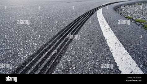 Skid Mark Hi Res Stock Photography And Images Alamy