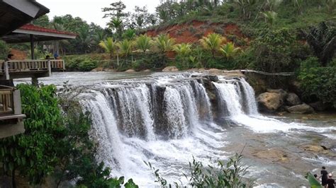 Sedangkan untuk harga tiket per wahana seperti kolam renang rp20 ribu, kereta rp10 ribu, flying fox rp15 ribu, tree top rp15 ribu. Curug Dengdeng Tasikmalaya, Tiket Terbaru Dan Ragam Wisata ...