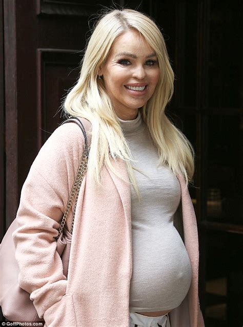 Pregnant Katie Piper Flashes Hint Of Her Bump In London Daily Mail Online