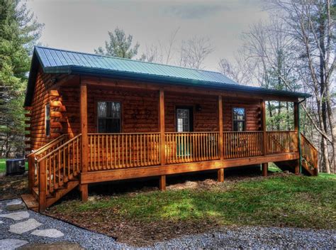 Provides 2 private cottages, accommodating up to 4 people. Hickory Hideaway Cabins - Hocking Hills Cottages and Cabins