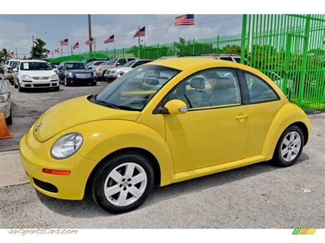 2007 Volkswagen New Beetle 25 Coupe In Sunflower Yellow Photo 6