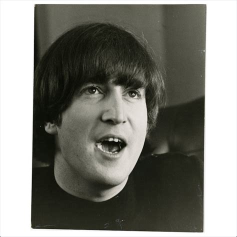 B31381 John Lennon 1965 Help Filming 16 Magazine Vintage Photograph