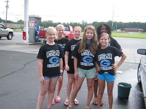 Middle School Girls Cheerleaders Car Wash