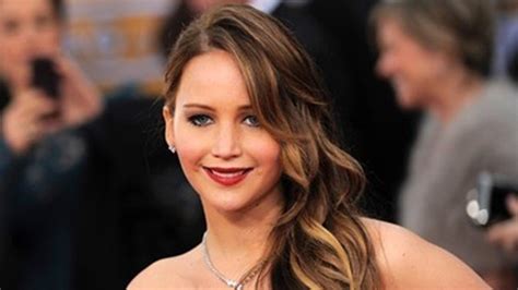 Jennifer Lawrence Wont Take Selfies With Fans Fox News