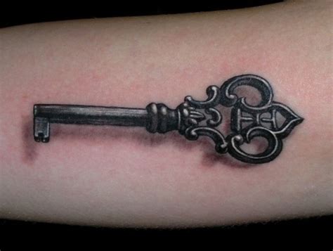 35 Beautiful Key Tattoos
