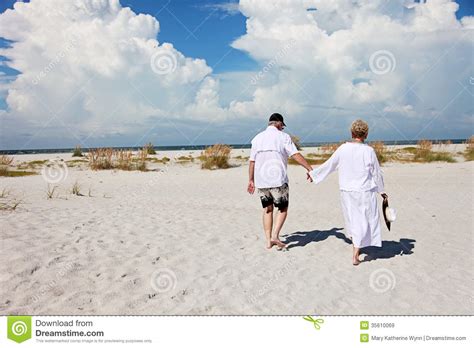 Couple Older Fuck On Beach Photo Online