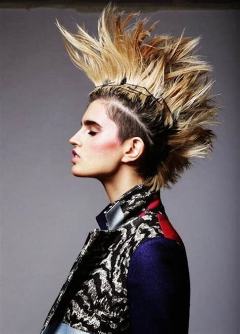 11 Bold Mohawk Hairstyles For Girls To Try Hairstylecamp