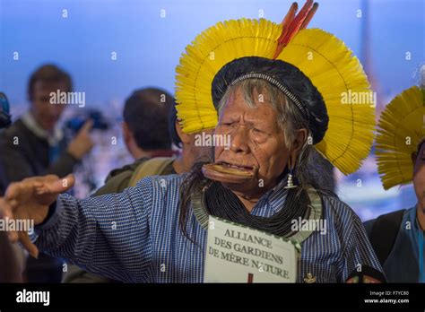 Paris France 03rd Dec 2015 Raoni Metuktire Chief Of The Kayapo People A Brazilian Indigenous
