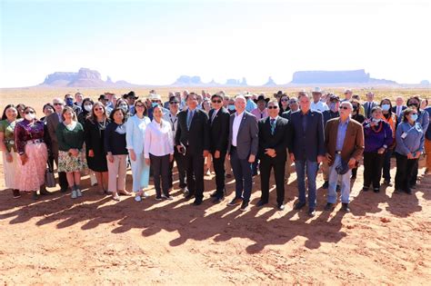 Navajo Nation State And Federal Leaders Sign Water Rights Agreement