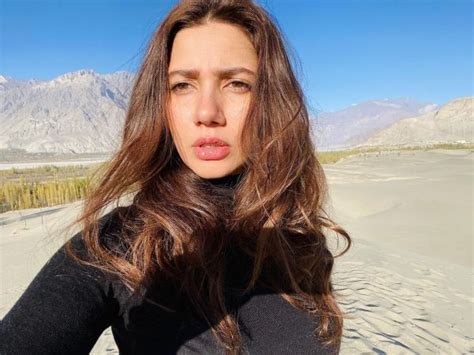 Mahira Khan Beautiful Clicks From Cold Desert Skardu Stylepk