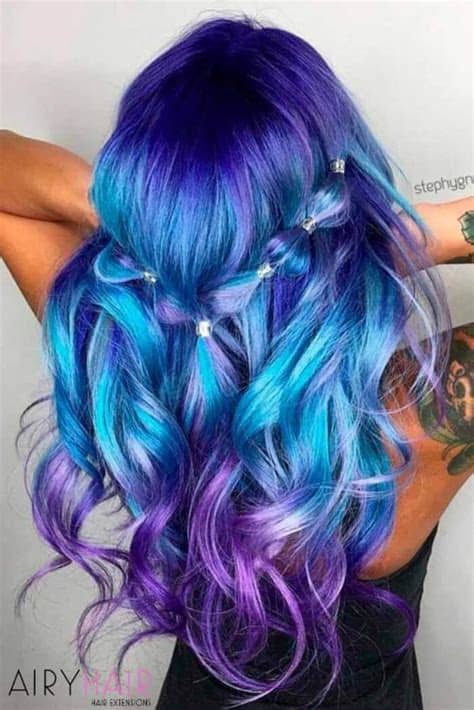 The pretty bow bun, probably the prettiest and most womanly hairstyle included in this list, the pretty bow bun is for the days when you feel additional girly. 20+ Blue and Pastel Blue Ombré Ideas for Hair Extensions