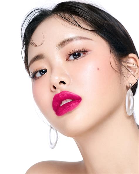 these are the biggest makeup trends in south korea in 2019 makeup trends top makeup products