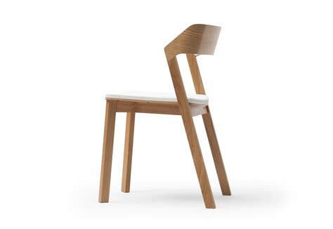 Hay neu 13 stuhl gepolstert ambientedirect. Merano Stuhl gepolstert von TON | STYLEPARK
