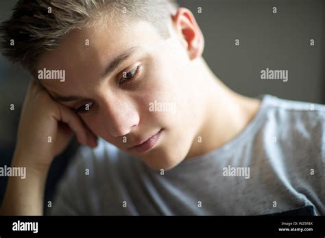Depressed Teen Hi Res Stock Photography And Images Alamy