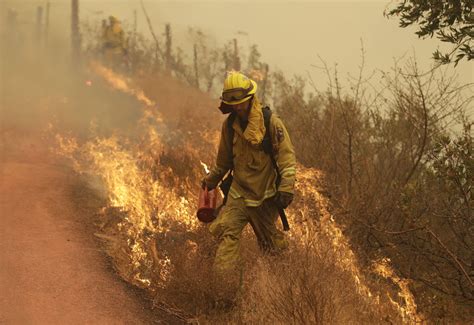 Gusty Winds Fan California Wildfires Force More Evacuations The