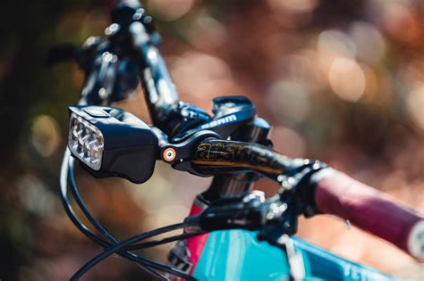 The Best Mountain Bike Lights Of 2021 Gearjunkie