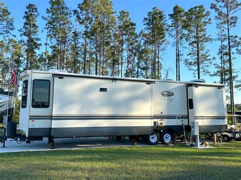 2023 Expert Guide To Choose The Best Rv For Full Time Living The