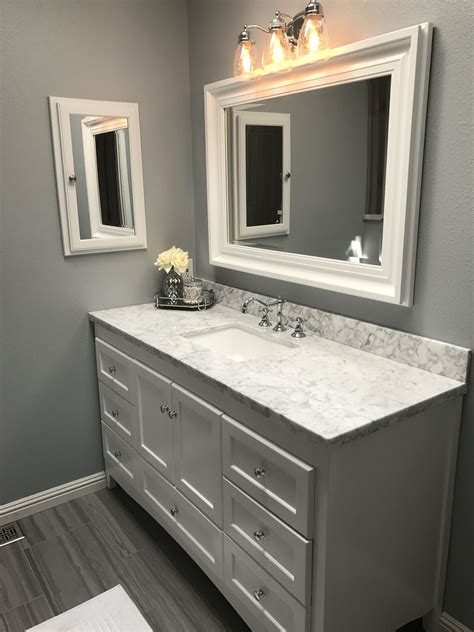 30 Grey And White Bathroom