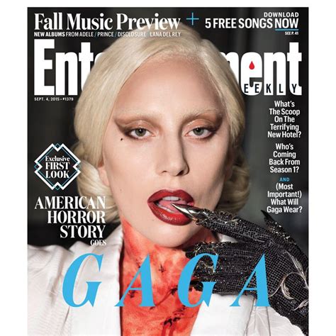 Lady Gaga Aparece Vestida Como A Condessa Seu Papel Em American Horror Story Hotel Na Capa Da