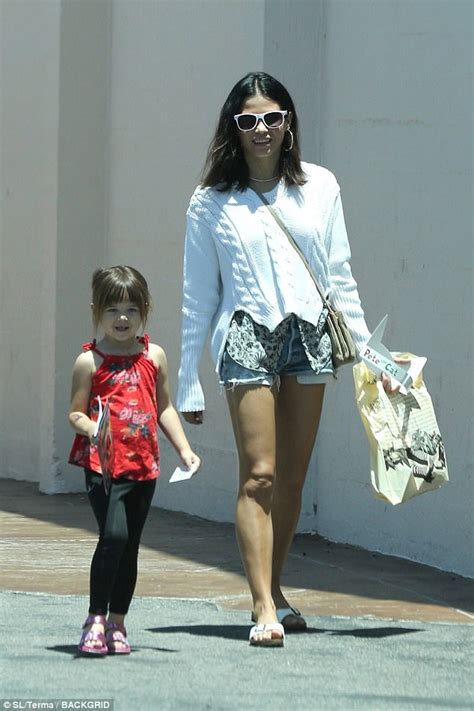 Jenna Dewan Tatum Takes Daughter Everly Shopping In La Daily Mail Online