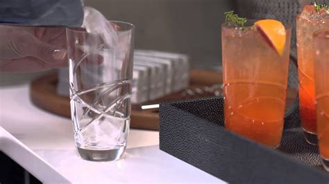 Kitchenaid is made for people who love to cook, and exists to make the kitchen a place of endless possibility. Ice Maker | KitchenAid - YouTube