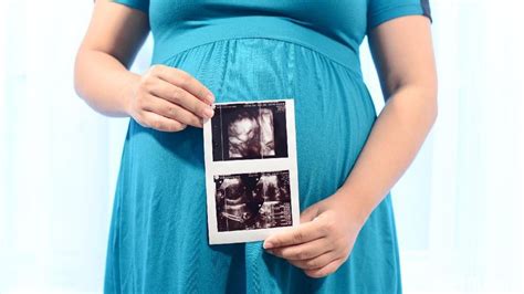 Kalender kehamilan membantu para ibu mengetahui perkembangan janin sesuai usia kehamilan, tips awal kehamilan minggu pertama. Pentingnya Pemeriksaan Panggul pada Ibu Hamil