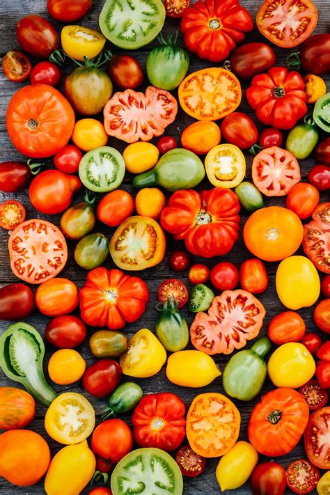 The 30 Best Tasting Heirloom Tomato Varieties By Color Garden Betty