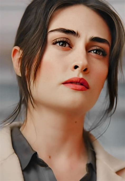 ertugrul ghazi actress esra bilgic best photography in 2020 esra bilgic turkish women