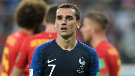 Champion du monde ⭐️⭐️ et parrain de l'association @unriencesttout. World Cup 2018 | Griezmann: France win over Belgium "a bit ...