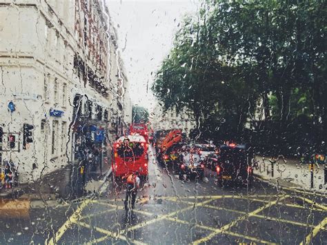 Rainy London Pictures Download Free Images On Unsplash