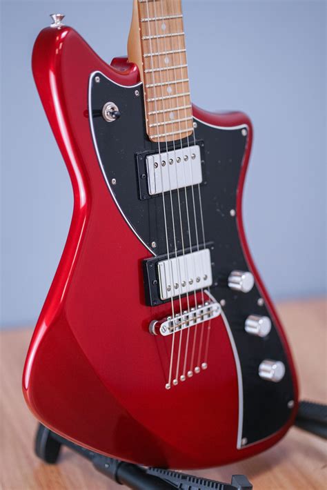 Fender METEORA HH (Candy Apple Red) - Guitar Guys