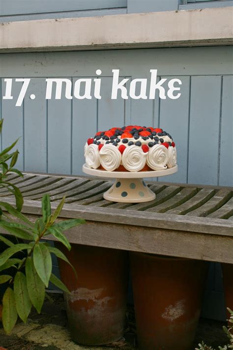 Lukket valnøtt, til vår store feiring av 17. 17. mai kake - smågodt