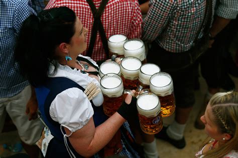 munich oktoberfest 2014 photos of the world s biggest beer festival ibtimes uk