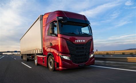 Автономный продаётся в автосалоне iveco и у дилера модов Conheça em detalhes o novo IVECO S-WAY