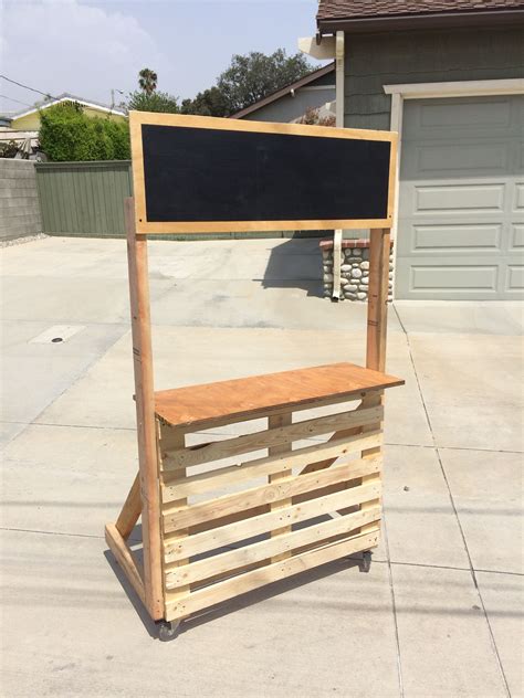 how to build a lemonade stand out of pallets diy