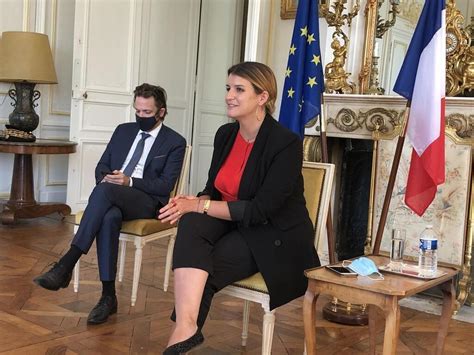 Marlène schiappa a fait part de sa consternation. Le Mans. Marlène Schiappa rencontre les policiers - Le ...
