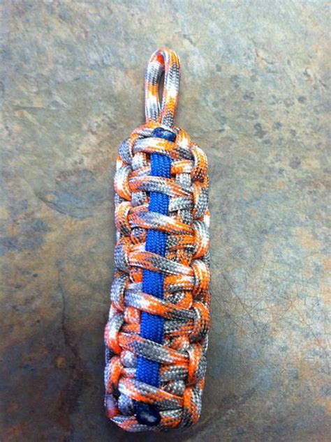 How to make a cobra weave paracord keychain. 25 DIY Paracord Keychain Ideas with Instructions