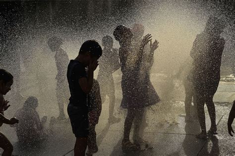 Record Breaking Heat Wave Scorches Europe PHOTOS Europe Photos Waves Photography Europe