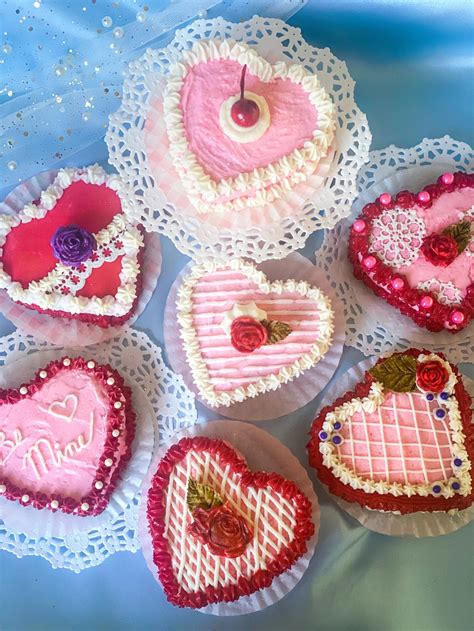 Mini Heart Shaped Cakes How To Decorate Cakes