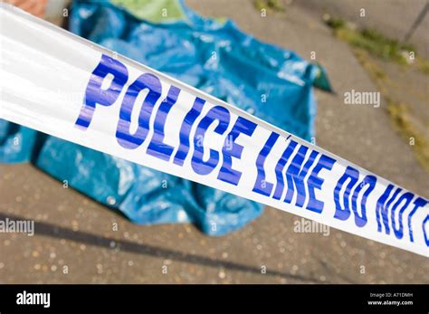 Detectives Murder Scene Hi Res Stock Photography And Images Alamy