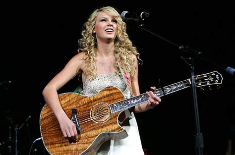 13 Sad Beautifully Tragic Songs By Old Taylor Swift Before She Died
