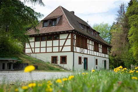 Denn unsere tägliche arbeit stellt den menschen in den mittelpunkt. Gästehaus Morgenrot Schloss Hohenfels, Hohenfels, Deutschland